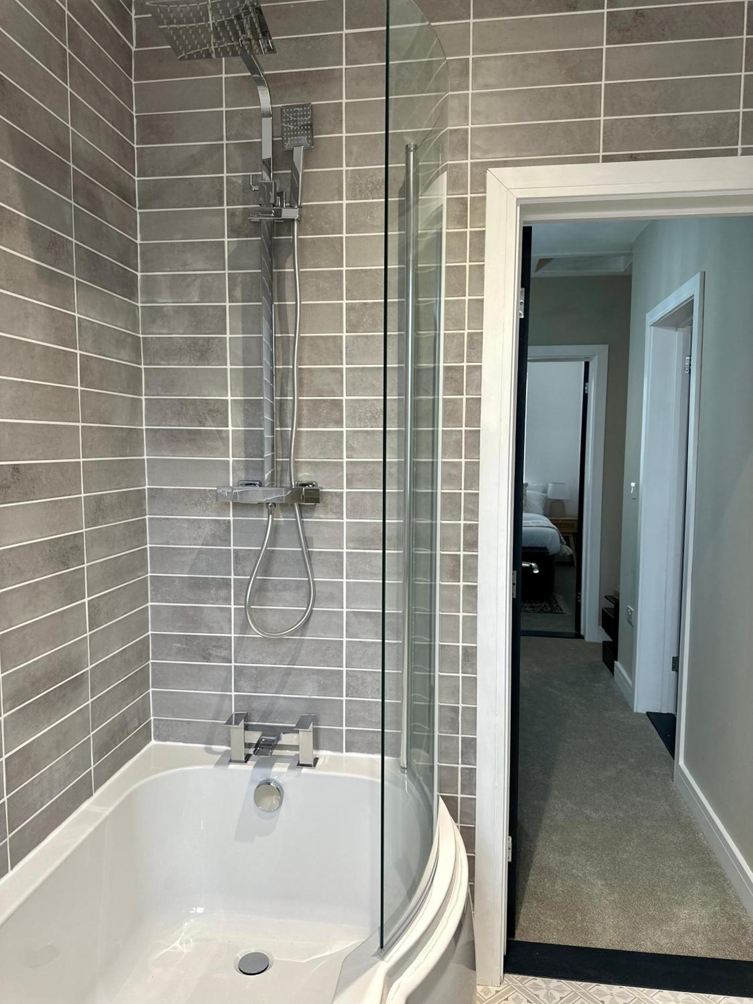 Clover Lodge Portsmouth Luxury Home With Off Road Free Parking エクステリア 写真