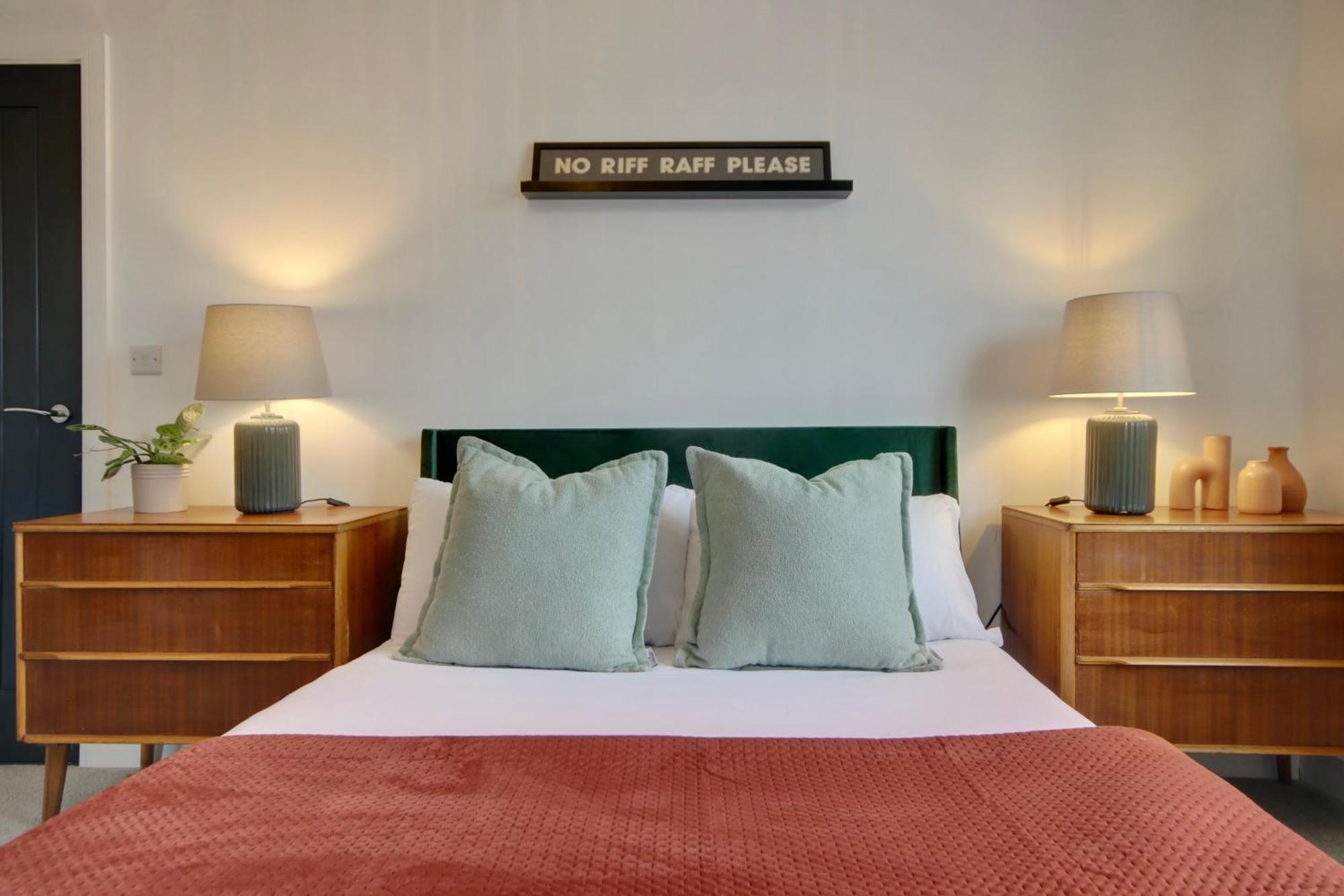 Clover Lodge Portsmouth Luxury Home With Off Road Free Parking エクステリア 写真